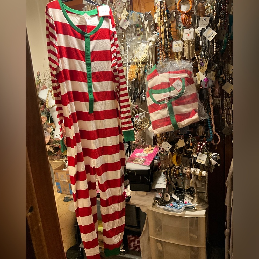 WONDERSHOP ONESIES Red White Green Holiday Stripe Union Suit PJ NEW PLUS SZ 1x3x - Picture 16 of 16